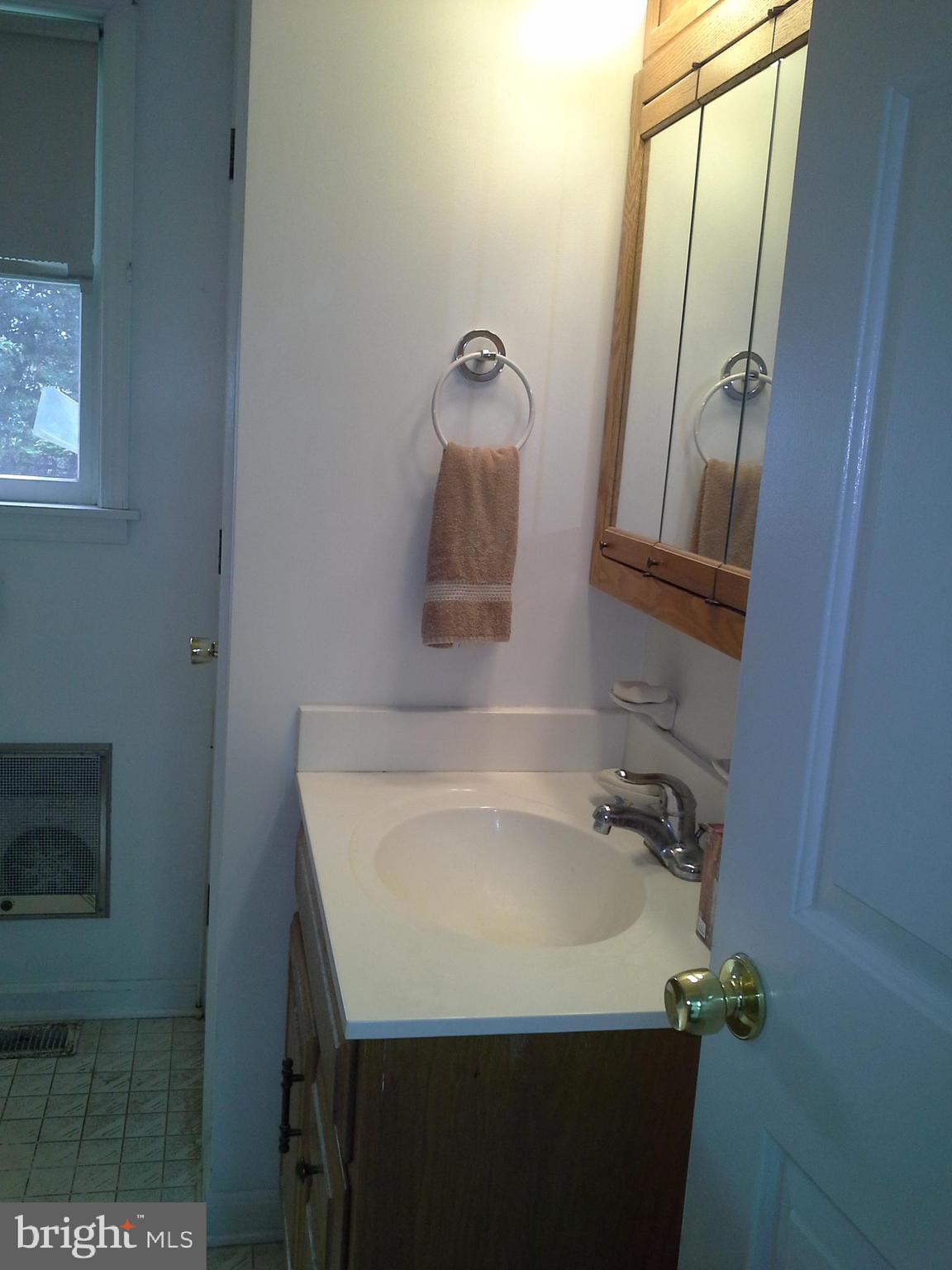 7352 Chesapeake Road Baltimore, MD 21220 - Photo 13 of 22 7352 Chesapeake Rd