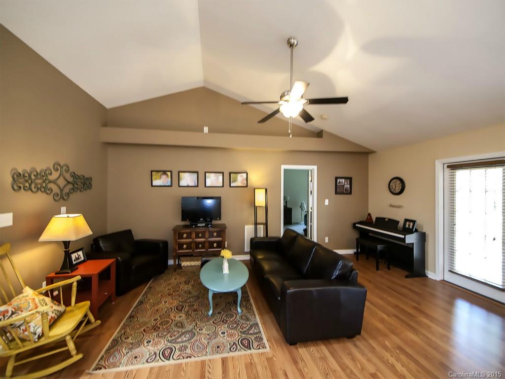 102 Pheasant Ridge Circle, Unit 34 York, SC 29745 - Photo 3 of 20 Gallery Image 3
