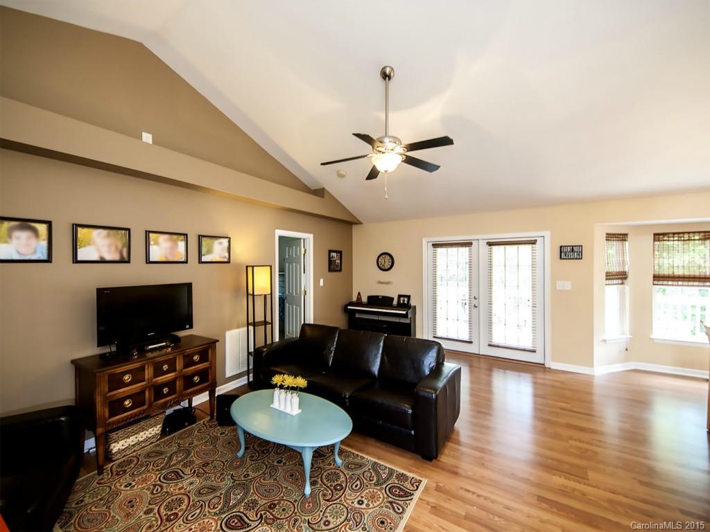 102 Pheasant Ridge Circle, Unit 34 York, SC 29745 - Photo 4 of 20 Gallery Image 4