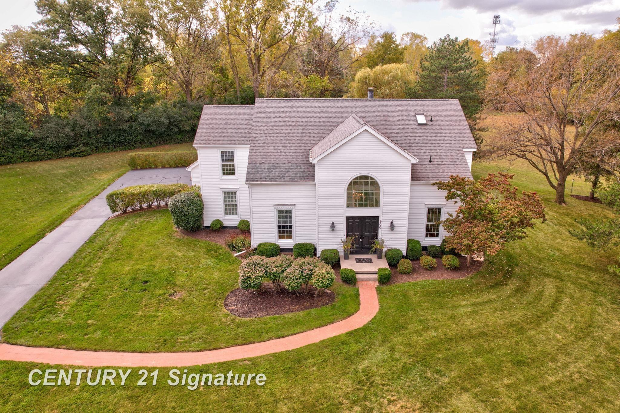 900 Stoneham Road Saginaw, MI 48638 - Photo 1 of 66 50191814-696b34e2-3ec7-43ce-8606-46215851ba02.JPG