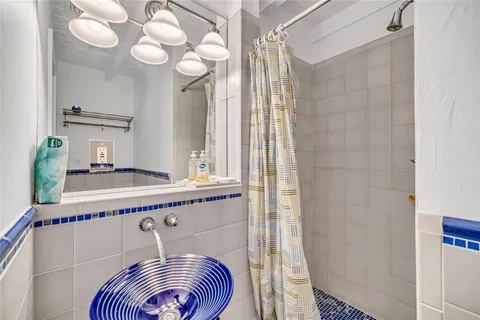 $1,050,000 | 1600 Northeast 16th Street, Fort Lauderdale, FL 33304