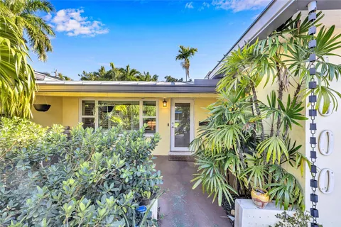 $1,050,000 | 1600 Northeast 16th Street, Fort Lauderdale, FL 33304