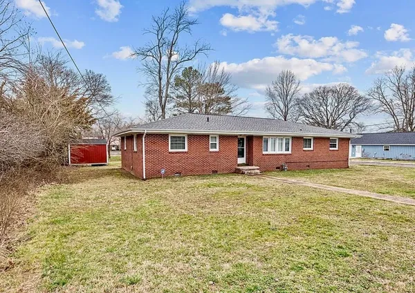 $250,000 | 117 Perry Street, Centerville, TN 37033