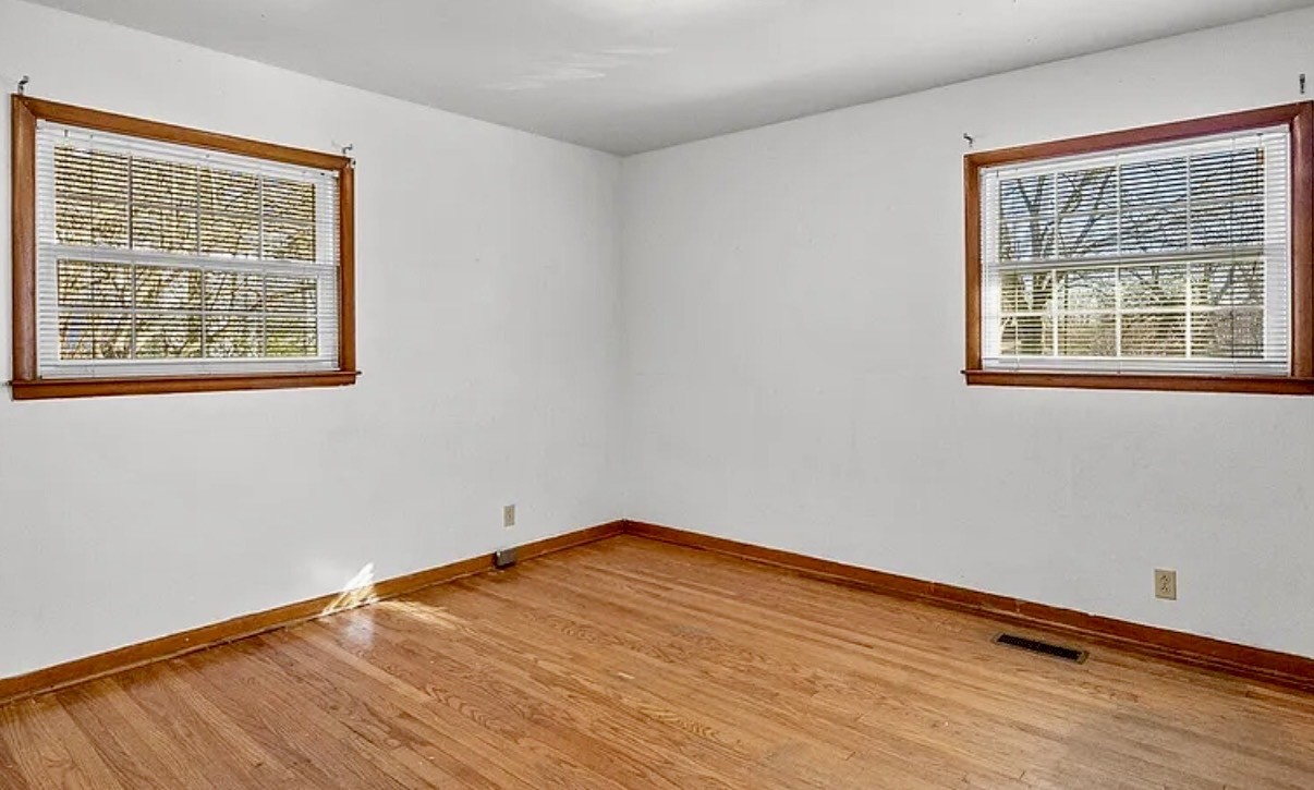 117 Perry Street Centerville, TN 37033 - Photo 8 of 12