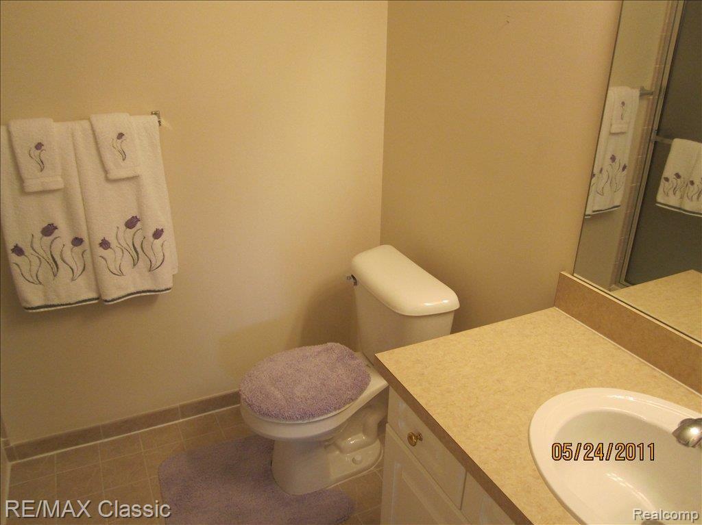 3412 Tremonte Circle, Unit 190 Rochester, MI 48306 - Photo 12 of 18 Master Bath