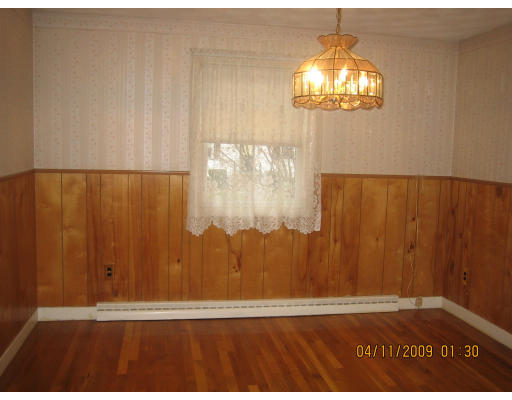 12 Hanford Road Stoneham, MA 02180 - Photo 11 of 22 Gallery Image 11