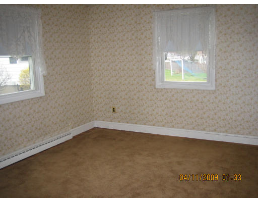 12 Hanford Road Stoneham, MA 02180 - Photo 12 of 22 Gallery Image 12
