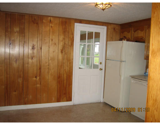 12 Hanford Road Stoneham, MA 02180 - Photo 6 of 22 Gallery Image 6
