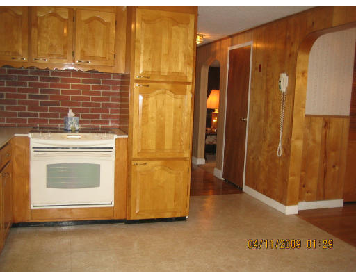 12 Hanford Road Stoneham, MA 02180 - Photo 9 of 22 Gallery Image 9