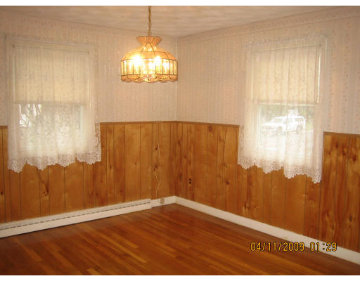 12 Hanford Road Stoneham, MA 02180 - Photo 10 of 22 Gallery Image 10