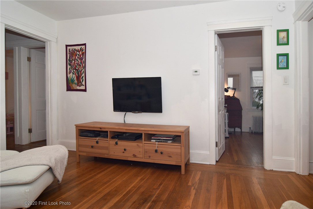 24 Metropolitan Road Providence, RI 02908 - Photo 6 of 27 Living room looking in to front bedroom