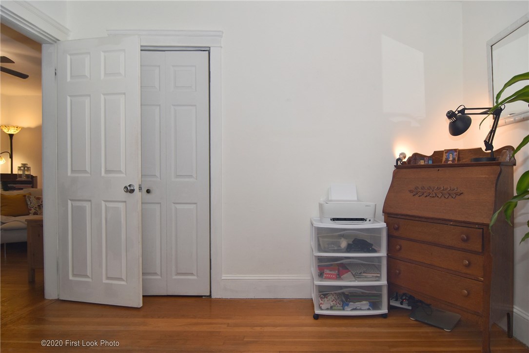 24 Metropolitan Road Providence, RI 02908 - Photo 8 of 27 Front bedroom