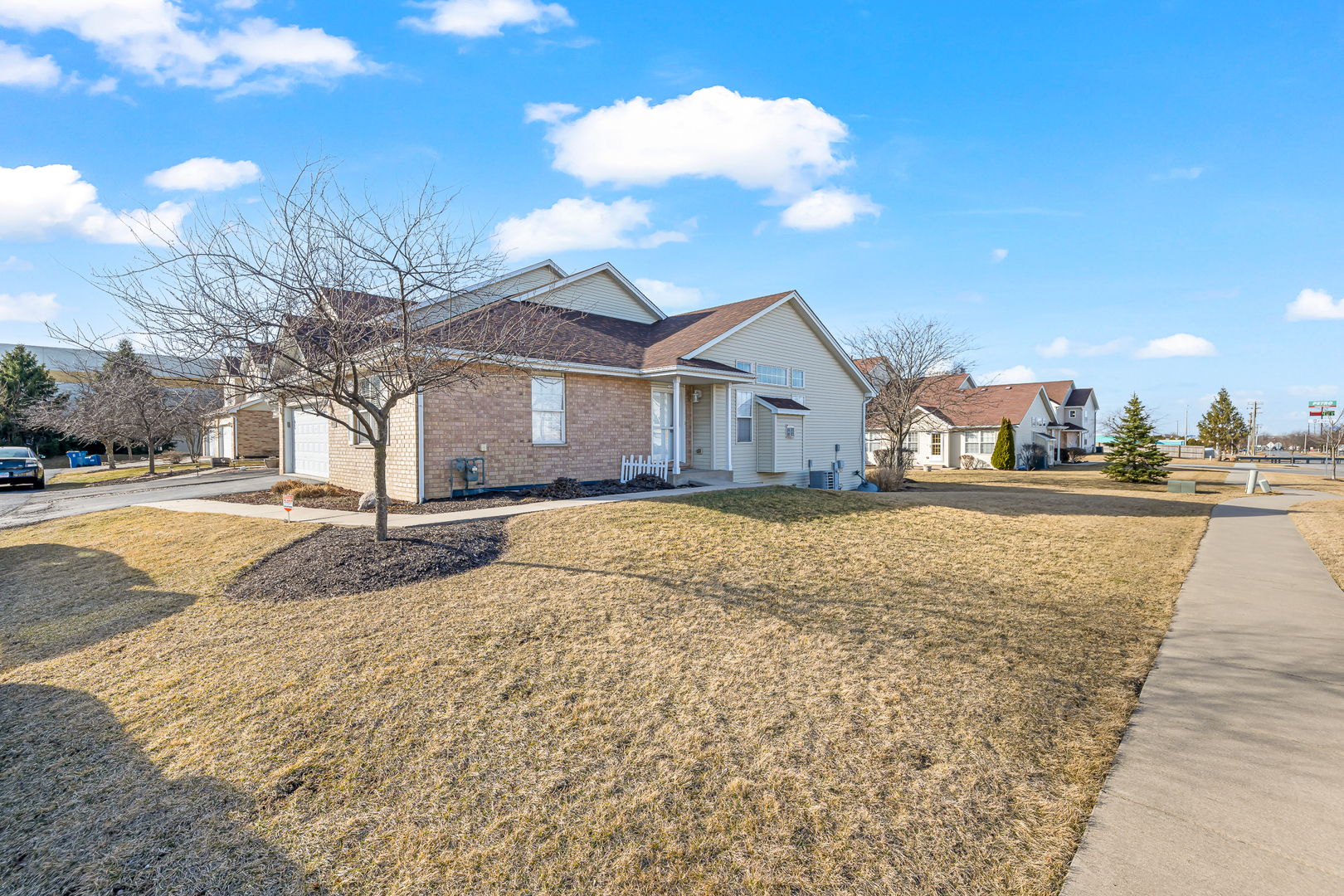 6006 West Carter Court Monee, IL 60449 - Photo 1 of 15 a view of a house with a yard