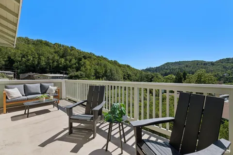 $1,995,000 | 115 Piper Lane, Fairfax, CA 94930