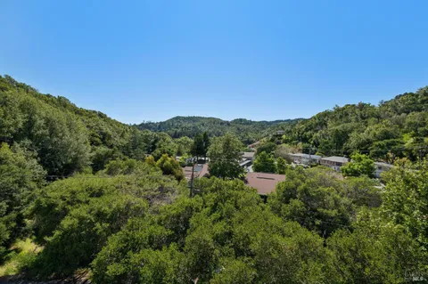 $1,995,000 | 115 Piper Lane, Fairfax, CA 94930