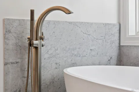 $1,995,000 | 115 Piper Lane, Fairfax, CA 94930