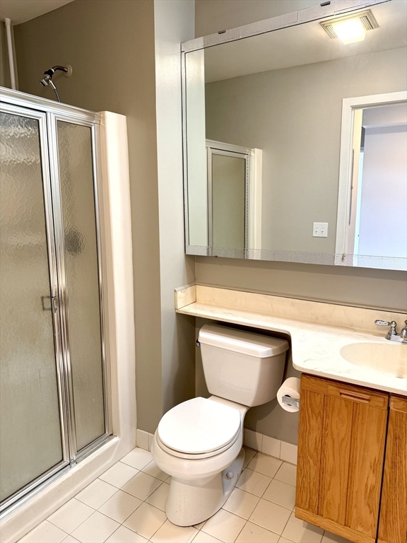 1 Seal Harbor Road, Unit 215 Winthrop, MA 02152 - Photo 14 of 30