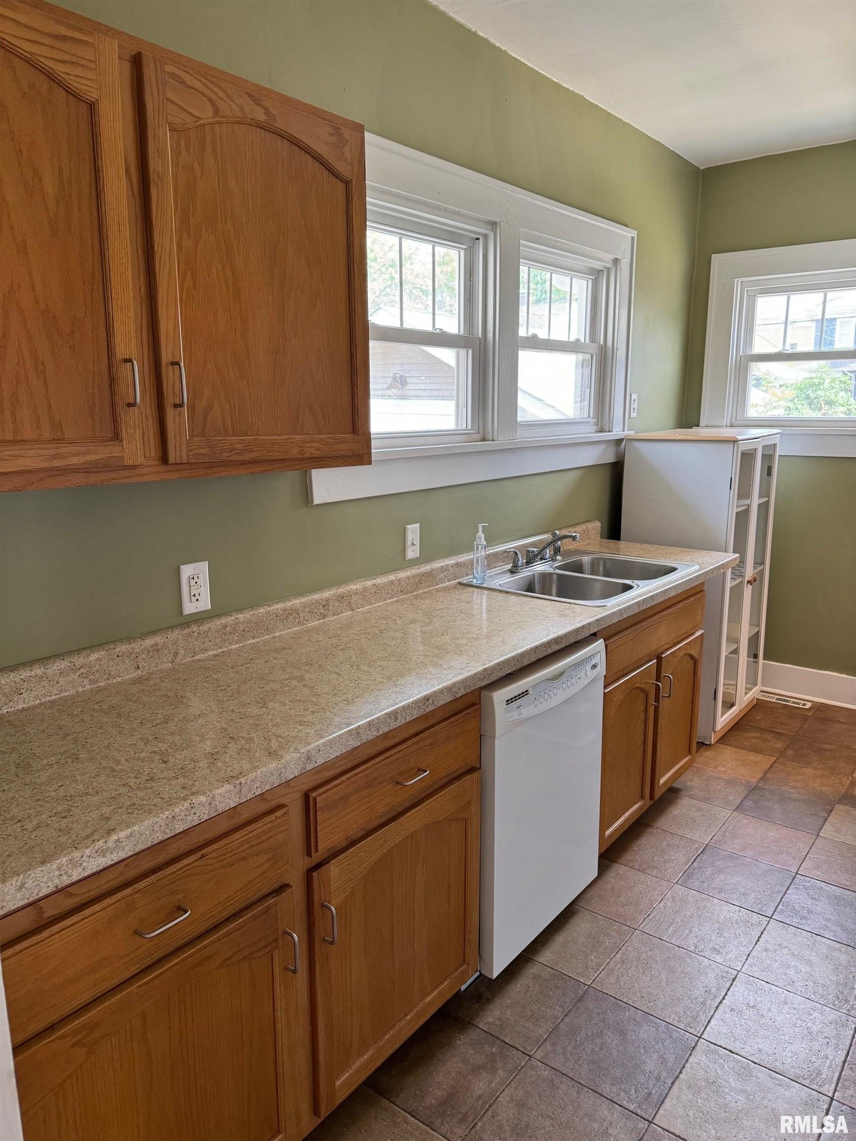 1720 South State Street Springfield, IL 62704 - Photo 7 of 21