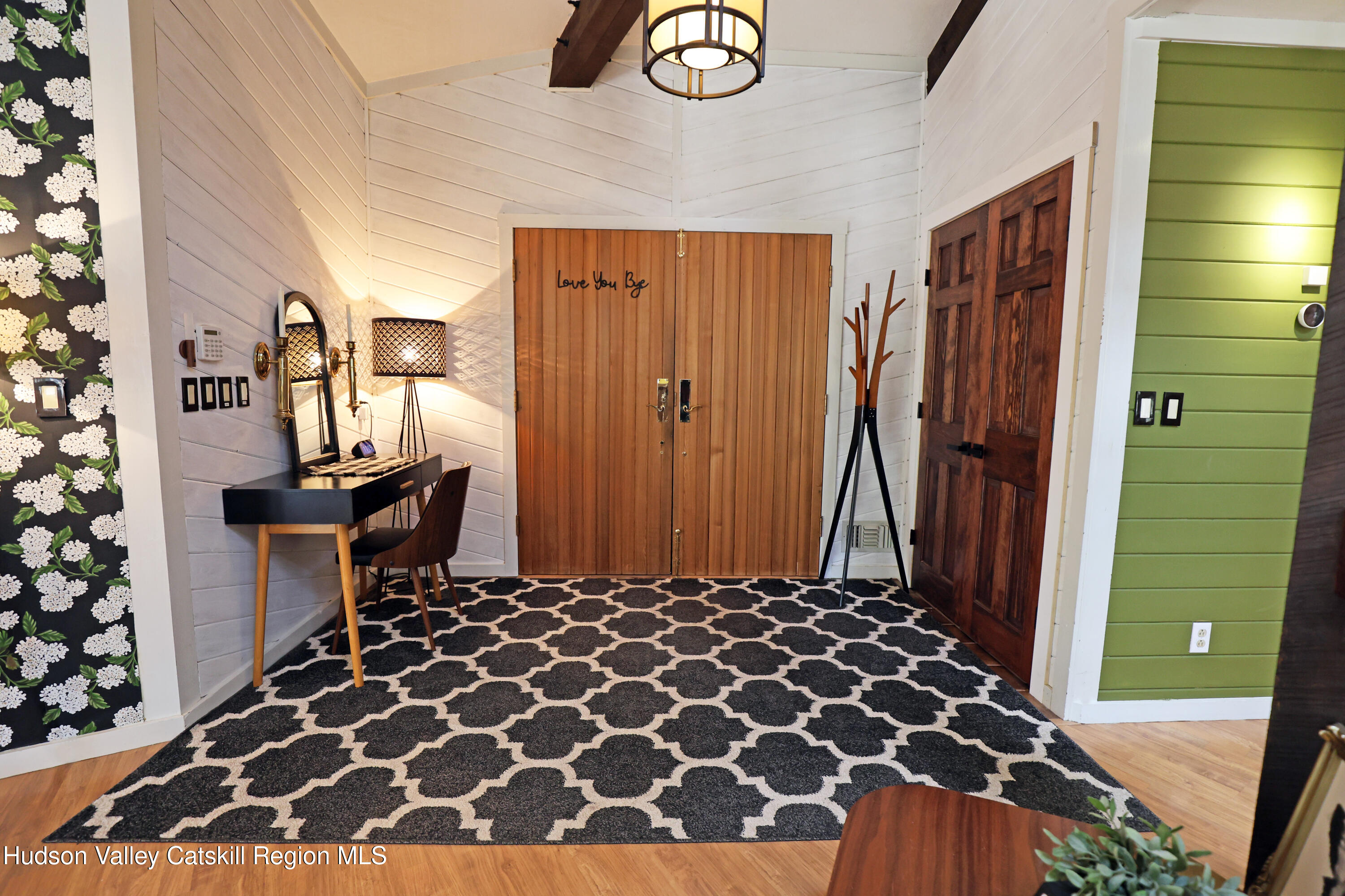 93 Phillips Road Saugerties, NY 12477 - Photo 4 of 60 IMG_7987