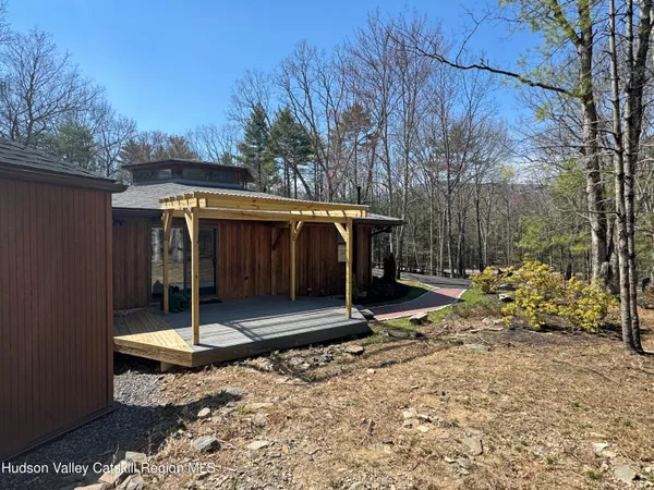 $1,300,000 | 93 Phillips Road, Saugerties, NY 12477