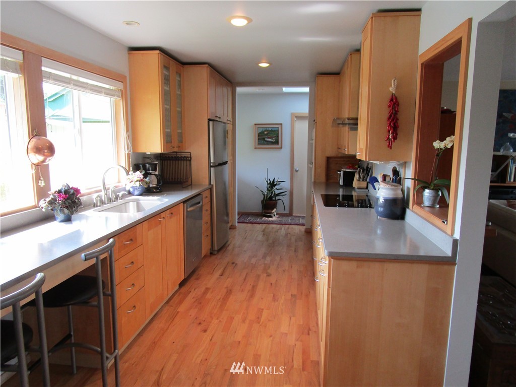 4005 Park Avenue North Renton, WA 98056 - Photo 12 of 24 Gallery Image 12