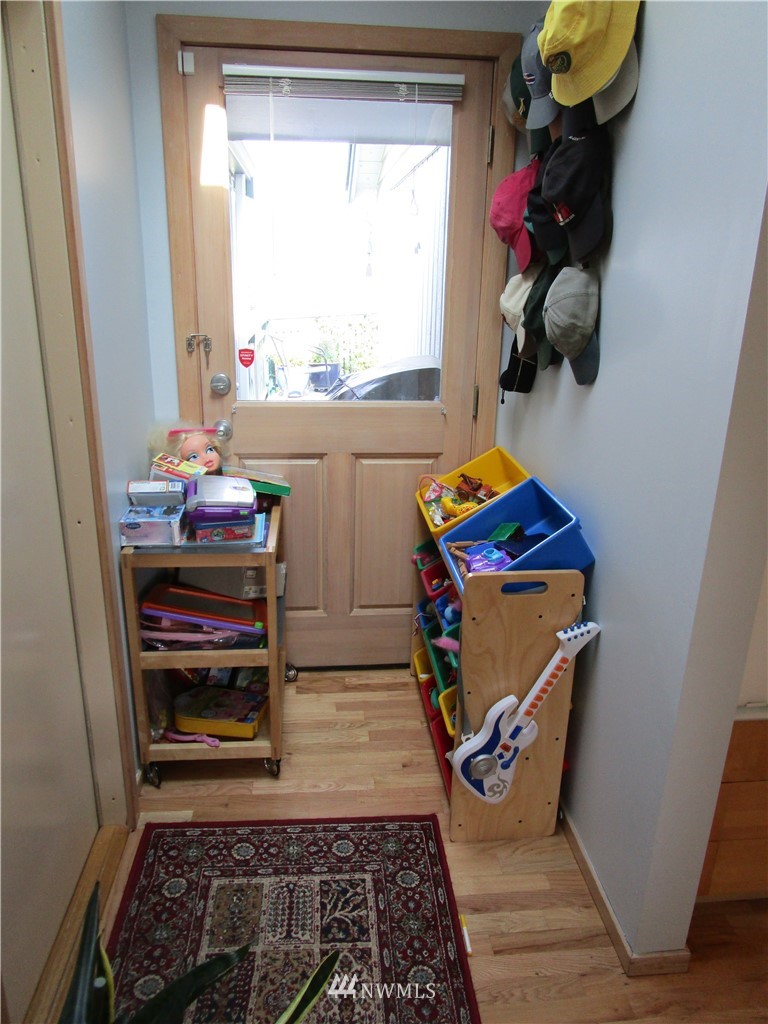 4005 Park Avenue North Renton, WA 98056 - Photo 13 of 24 Gallery Image 13