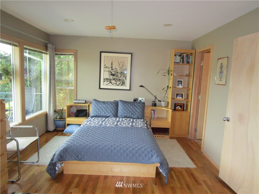 4005 Park Avenue North Renton, WA 98056 - Photo 14 of 24 Gallery Image 14