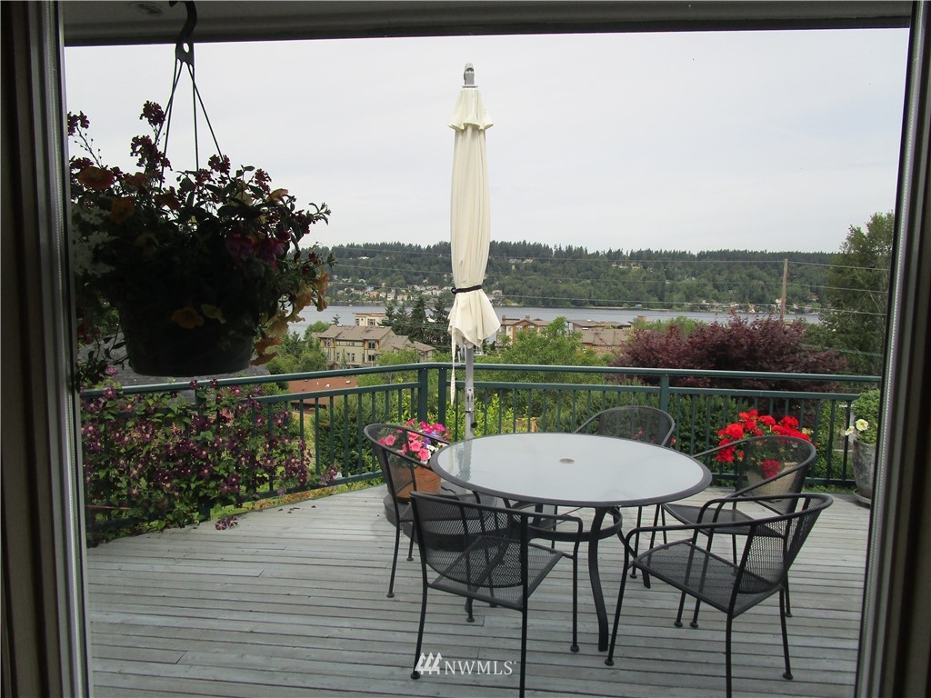 4005 Park Avenue North Renton, WA 98056 - Photo 7 of 24 Gallery Image 7