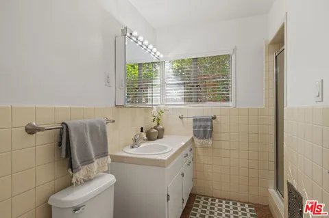 $620,000 | 5345 Village Green, Los Angeles, CA 90016