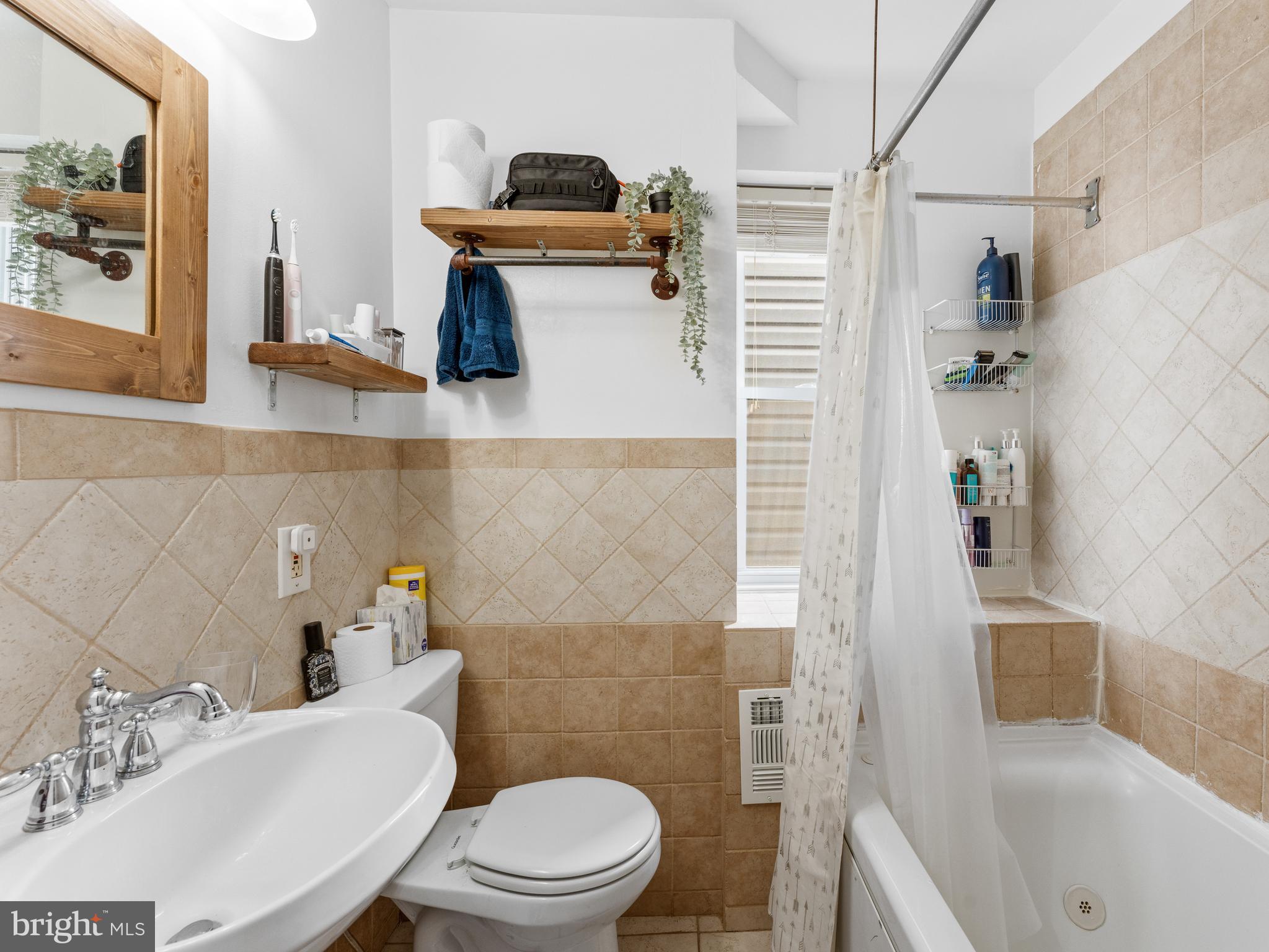 2673 Cedar Street Philadelphia, PA 19125 - Photo 18 of 29