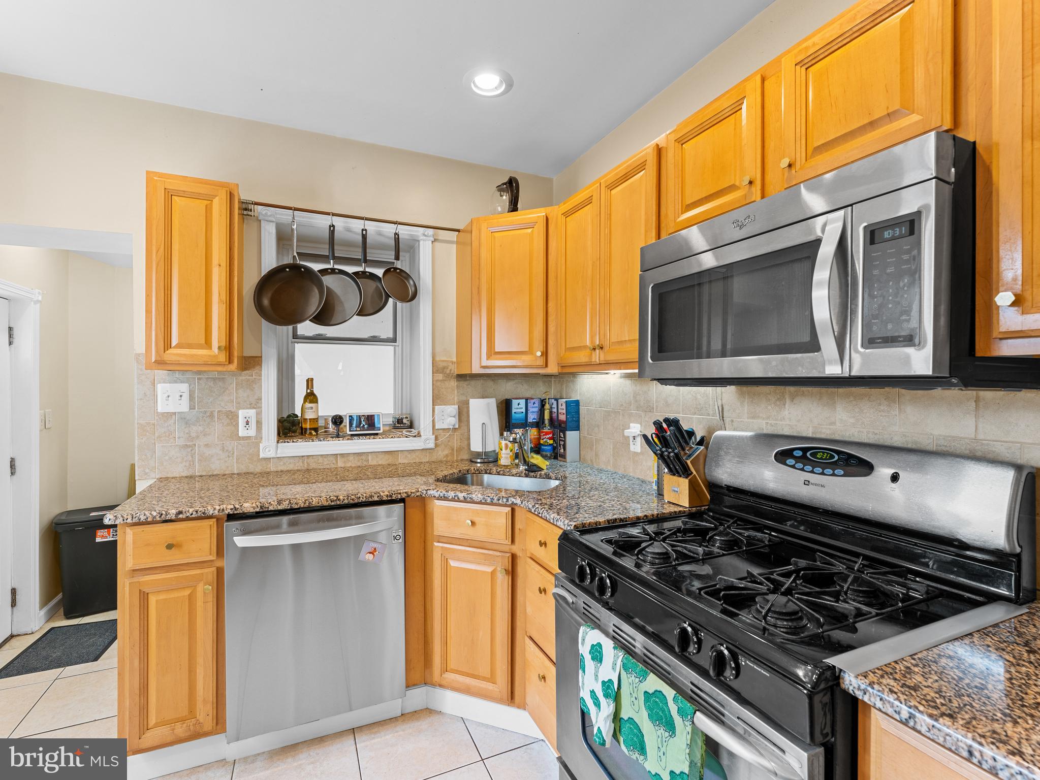 2673 Cedar Street Philadelphia, PA 19125 - Photo 8 of 29