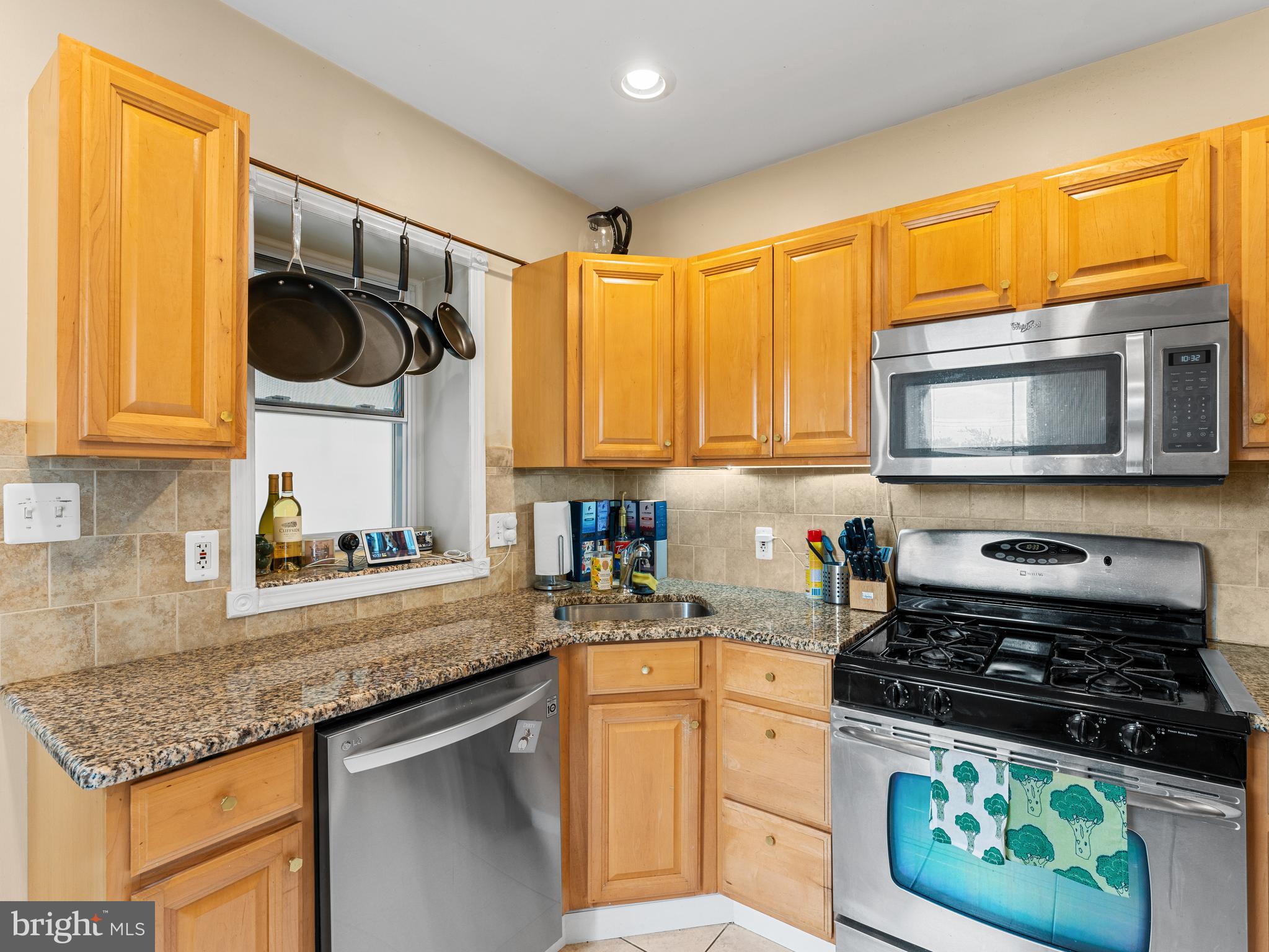 2673 Cedar Street Philadelphia, PA 19125 - Photo 9 of 29