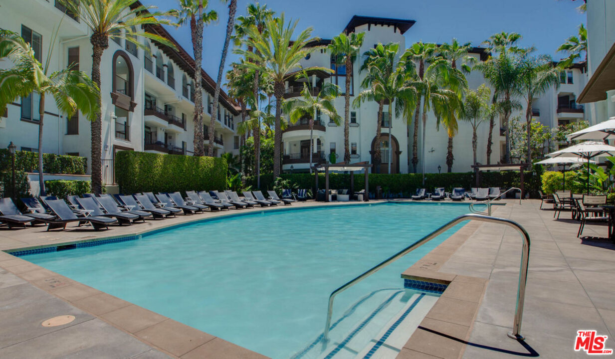 340 Hauser Boulevard, Unit 4114 Los Angeles, CA 90036 - Photo 7 of 8