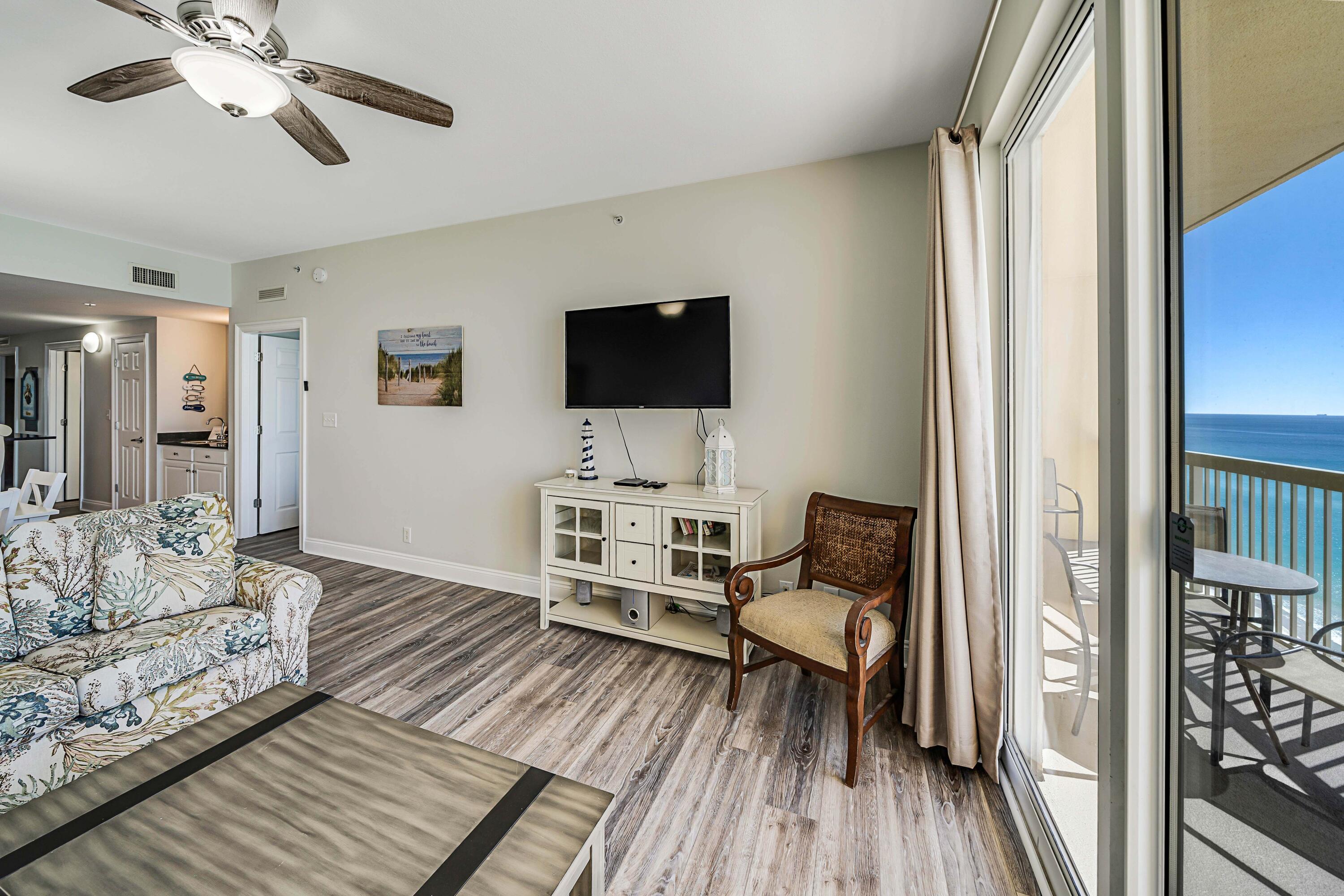 15817 Front Beach Road, Unit 1 1802 Panama City Beach, FL 32413 - Photo 17 of 68 Living Room