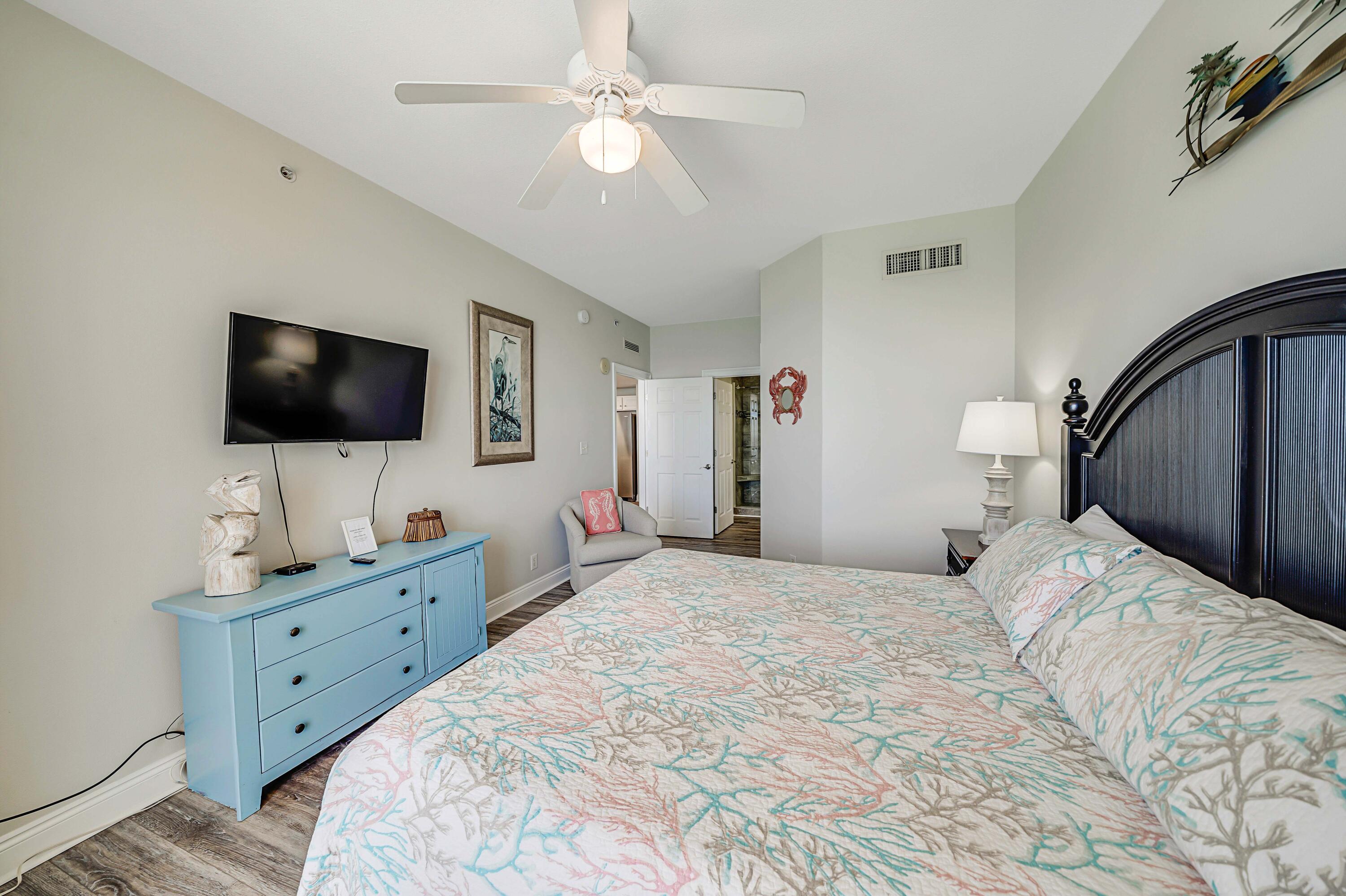 15817 Front Beach Road, Unit 1 1802 Panama City Beach, FL 32413 - Photo 21 of 68 Large Master Bedroom