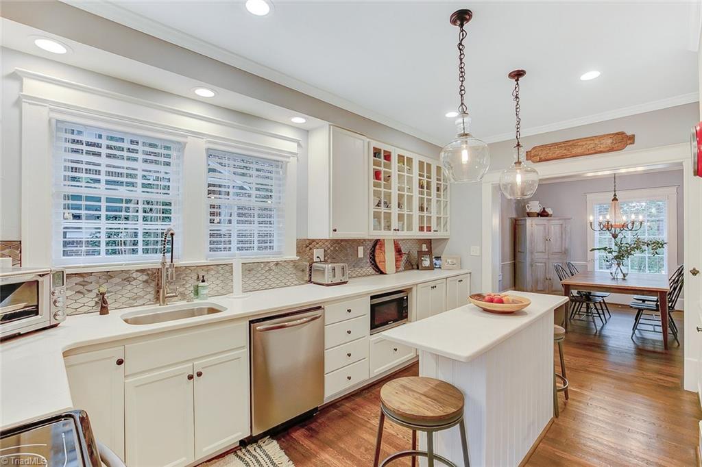 628 Colonial Drive High Point, NC 27262 - Photo 14 of 30 Gallery Image 14