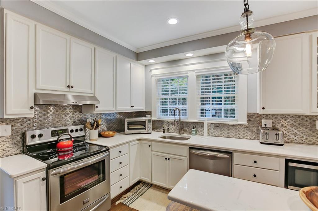 628 Colonial Drive High Point, NC 27262 - Photo 15 of 30 Gallery Image 15