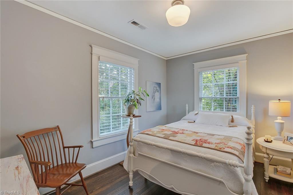 628 Colonial Drive High Point, NC 27262 - Photo 21 of 30 Gallery Image 21