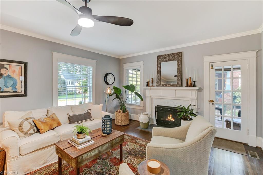 628 Colonial Drive High Point, NC 27262 - Photo 6 of 30 Gallery Image 6