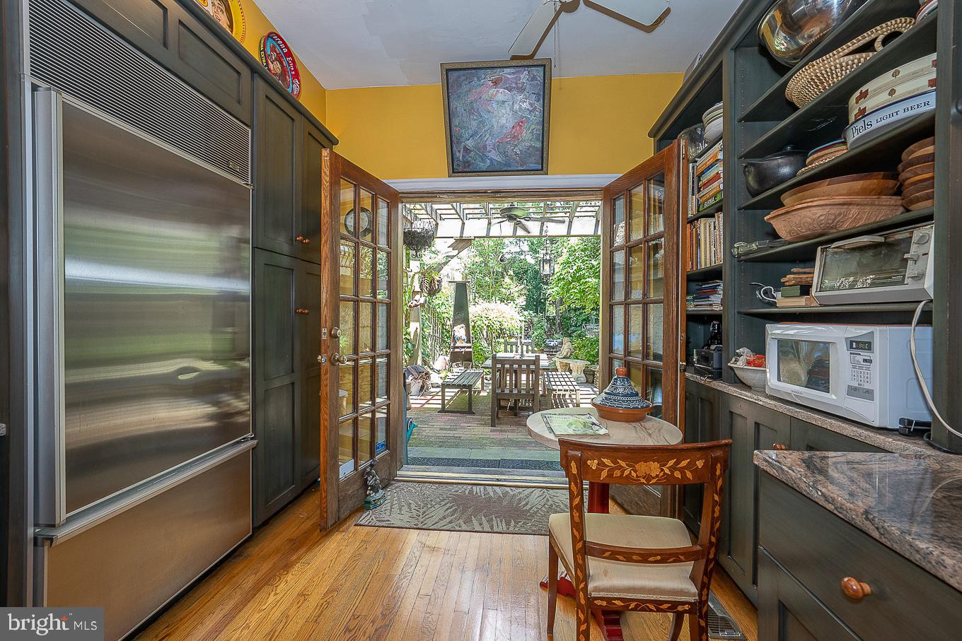 2309 Fairmount Avenue Philadelphia, PA 19130 - Photo 13 of 32