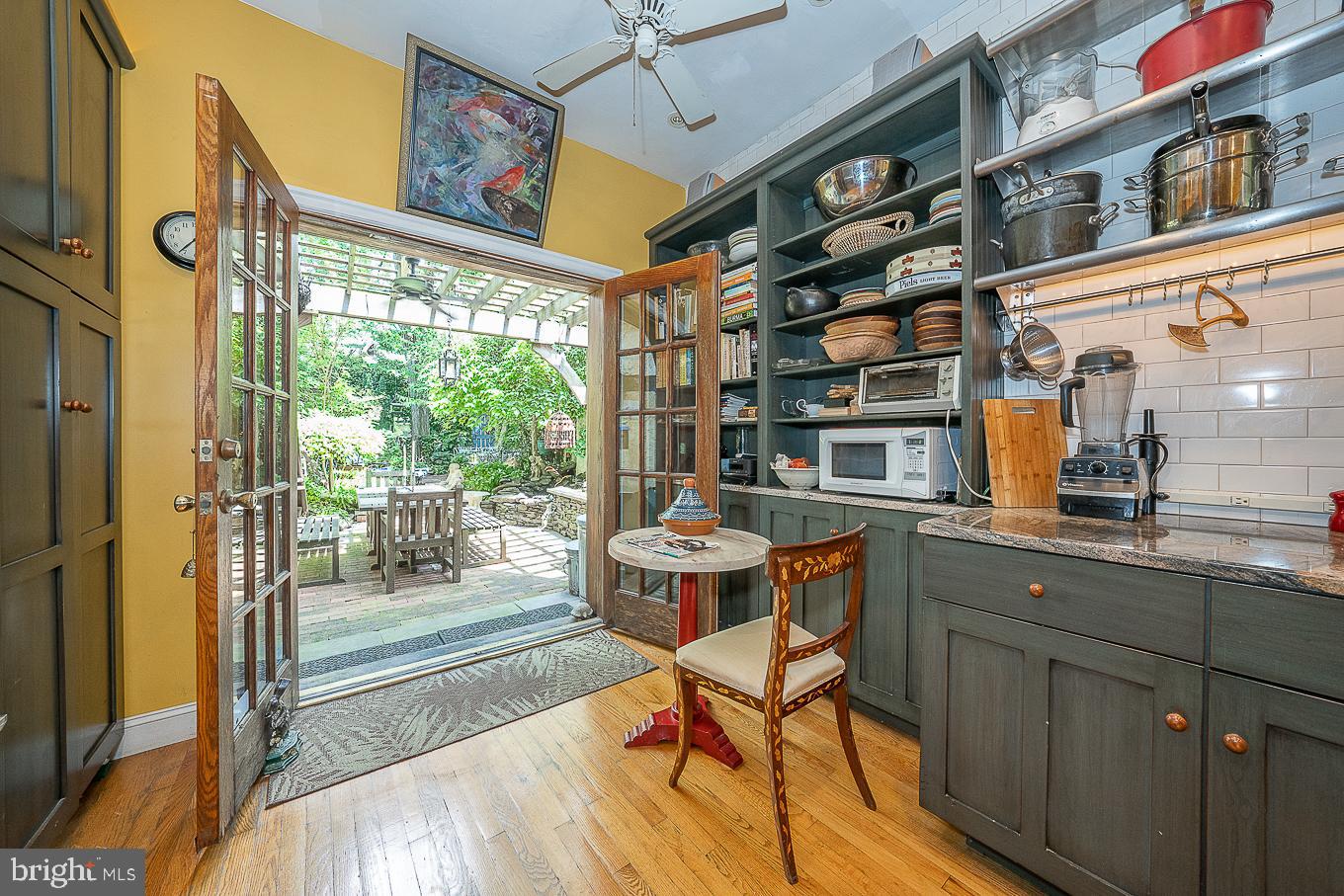 2309 Fairmount Avenue Philadelphia, PA 19130 - Photo 14 of 32