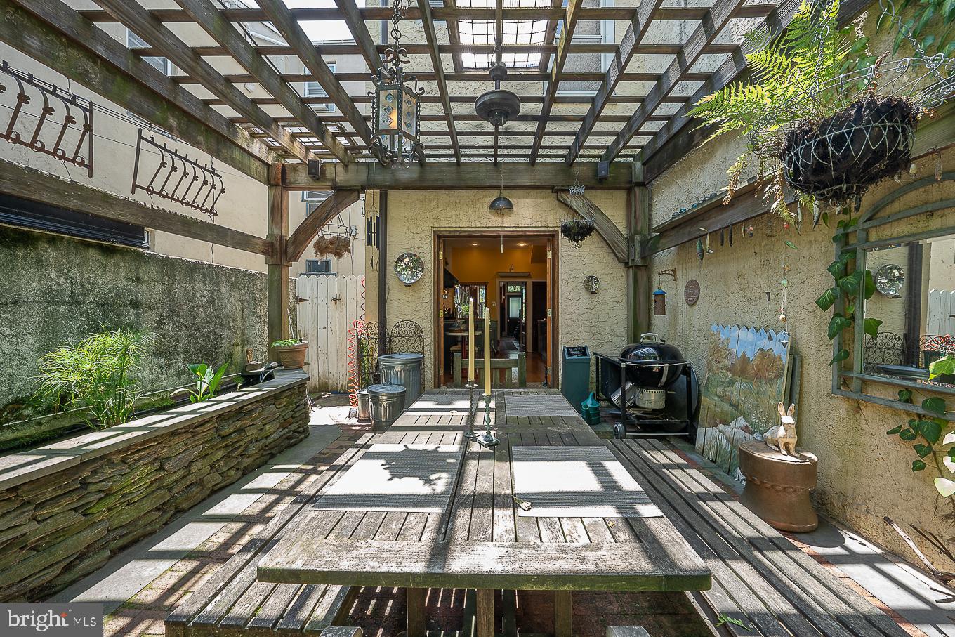 2309 Fairmount Avenue Philadelphia, PA 19130 - Photo 30 of 32