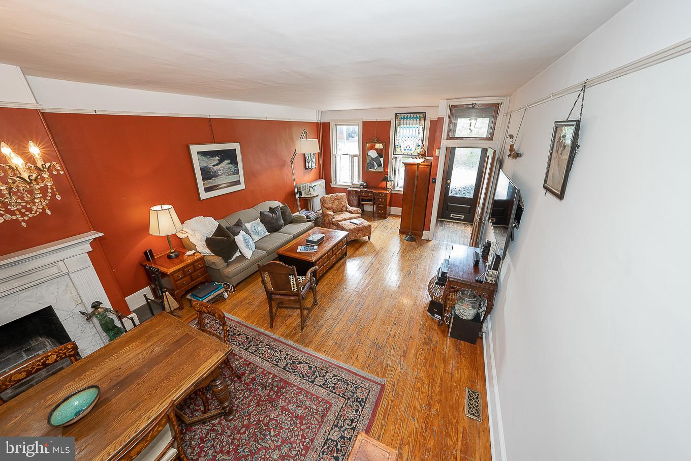 2309 Fairmount Avenue Philadelphia, PA 19130 - Photo 3 of 32