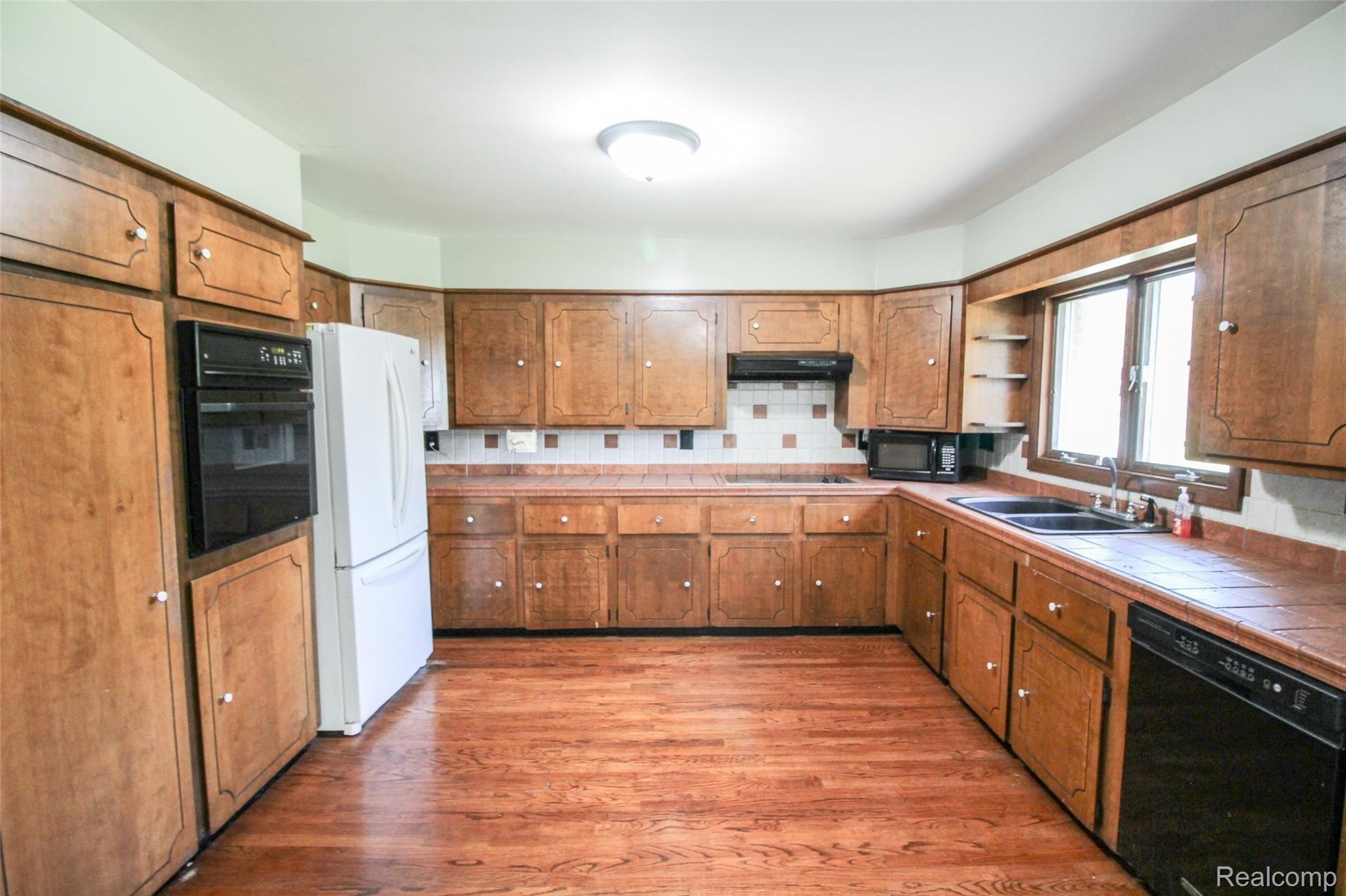 17099 Frandsche Road Chesaning, MI 48616 - Photo 13 of 51 13.JPG