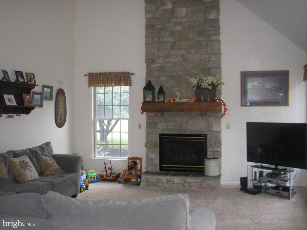218 Millway Road Ephrata, PA 17522 - Photo 4 of 21