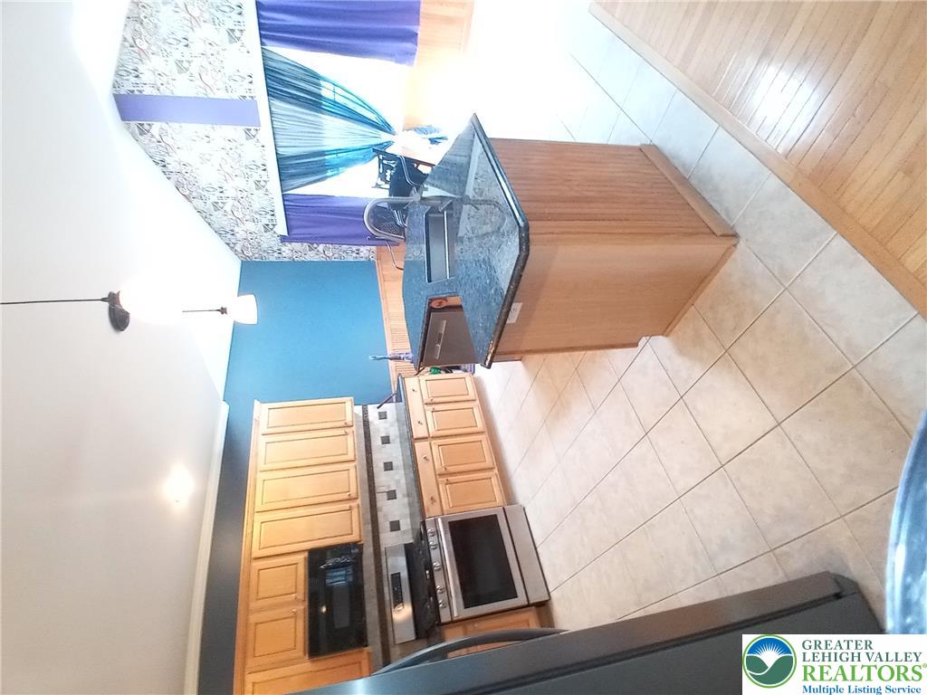 1560 Deer Path Road Easton, PA 18040 - Photo 5 of 38 Nice island with sink & dishwasher