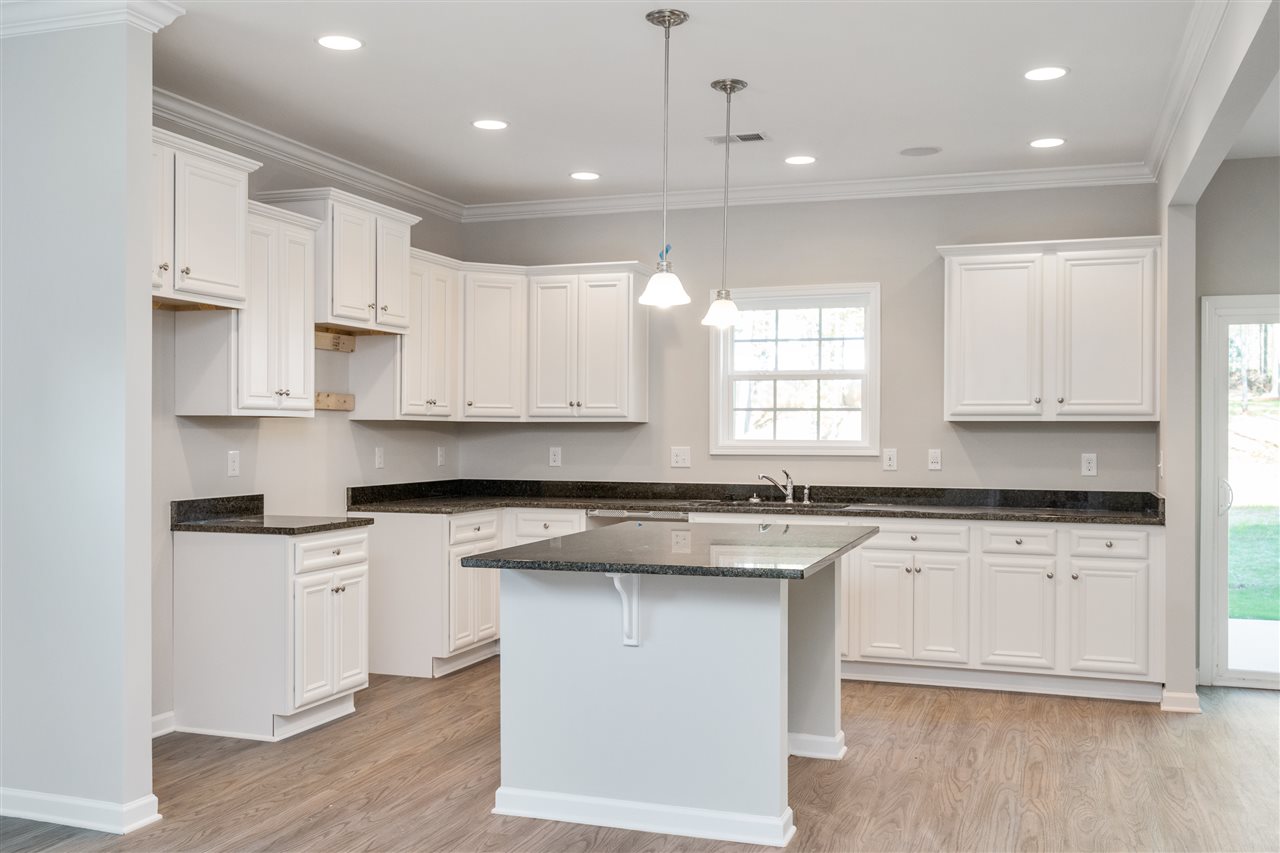 636 Autumn Breeze Walk Inman, SC 29349 - Photo 2 of 29