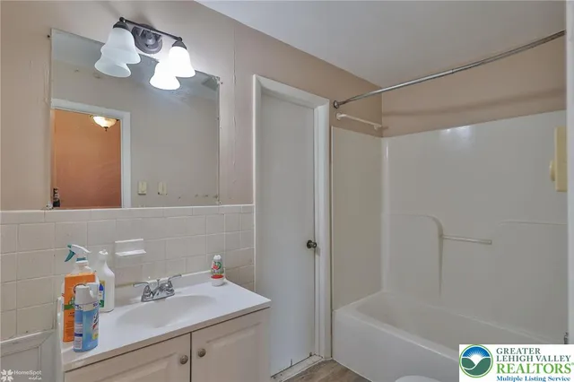 $449,000 | 210 South 16th Street, Emmaus, PA 18049