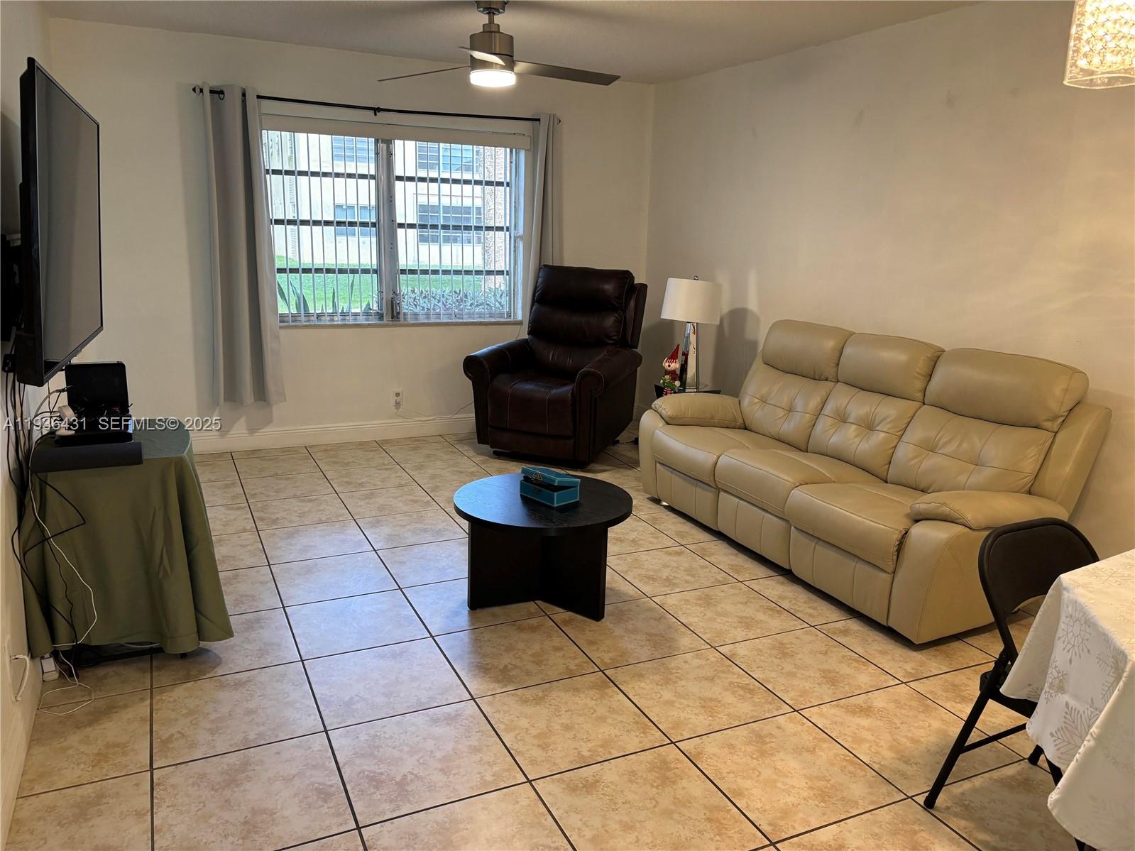 351 Cambridge Road, Unit 108 Hollywood, FL 33024 - Photo 14 of 37