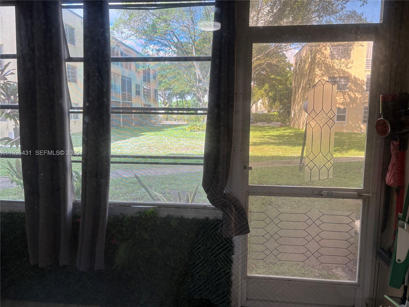 351 Cambridge Road, Unit 108 Hollywood, FL 33024 - Photo 28 of 37